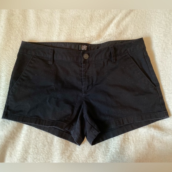 Volcom Mid-Rise Casual Women’s Shorts Black Size 7 - Picture 1 of 3